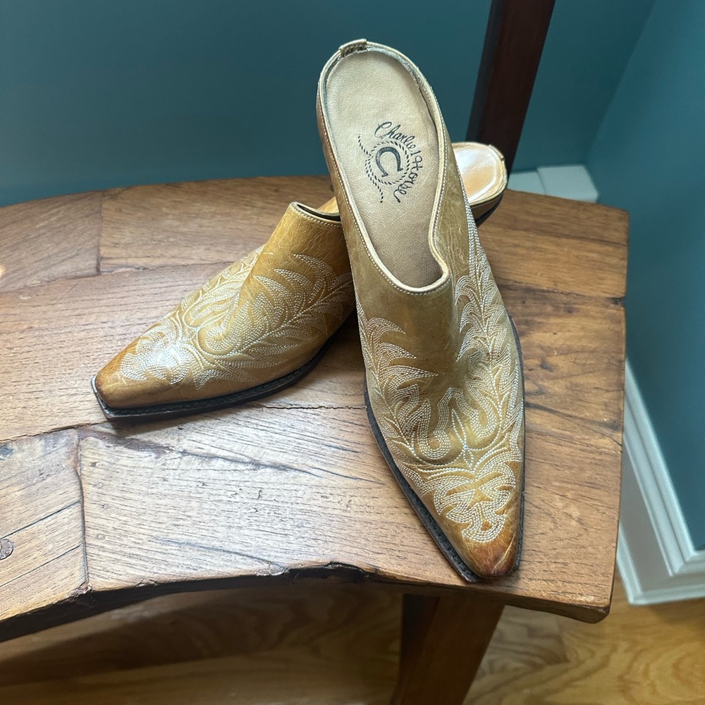 CHARLIE 1 HORSE LEATHER COWBOY
CLOGS   SIZE 7 1/2